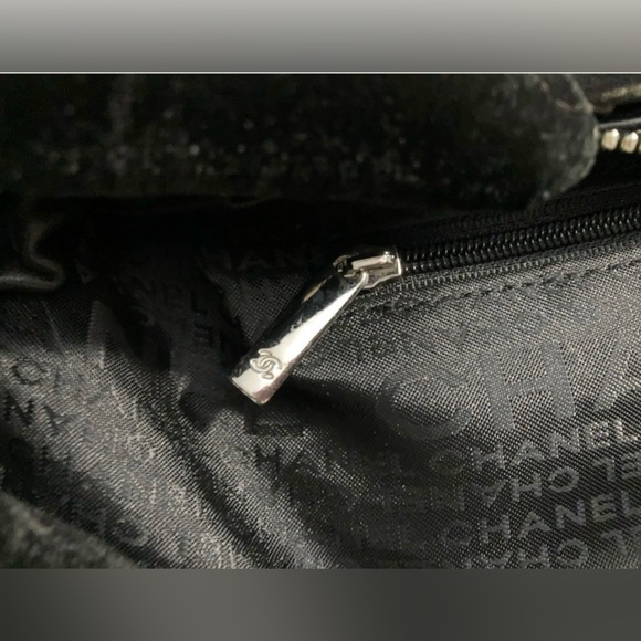 Lambskin Shoulder Bag - Picture 11 of 12